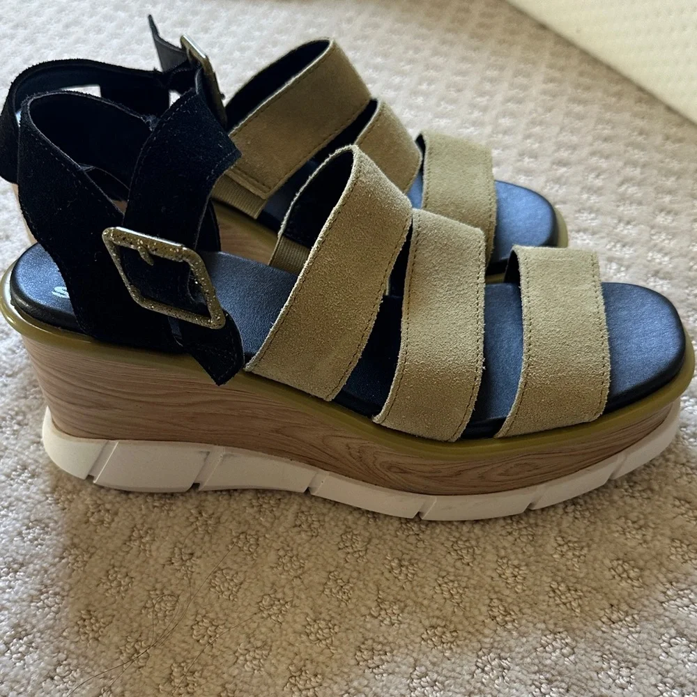 Sorel Strappy Wedge Sandals - Black and light Green - Picture 1 of 4